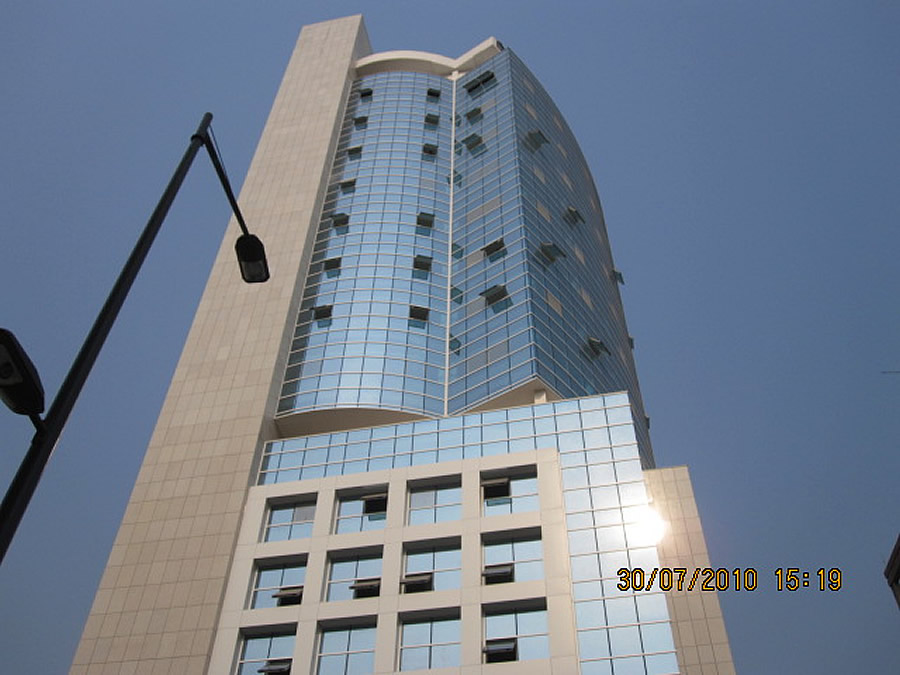 盧安達(dá)安哥拉幕墻