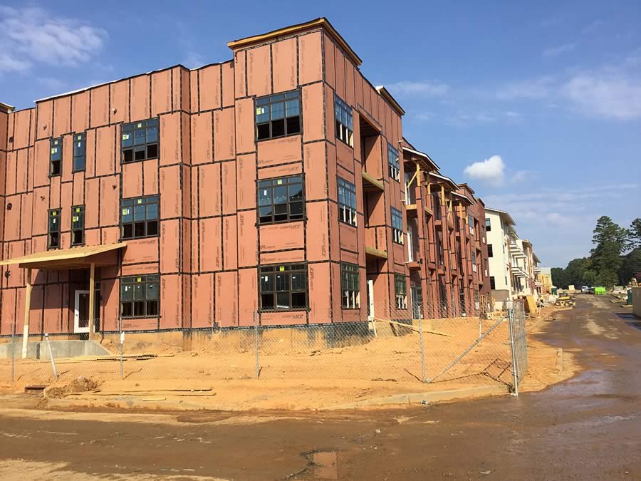 美國北卡哈利克萊斯特多戶住宅