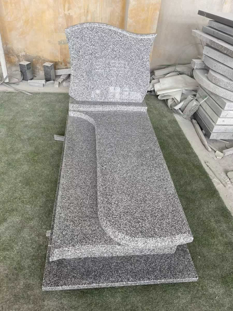 Poland Tombstone-02