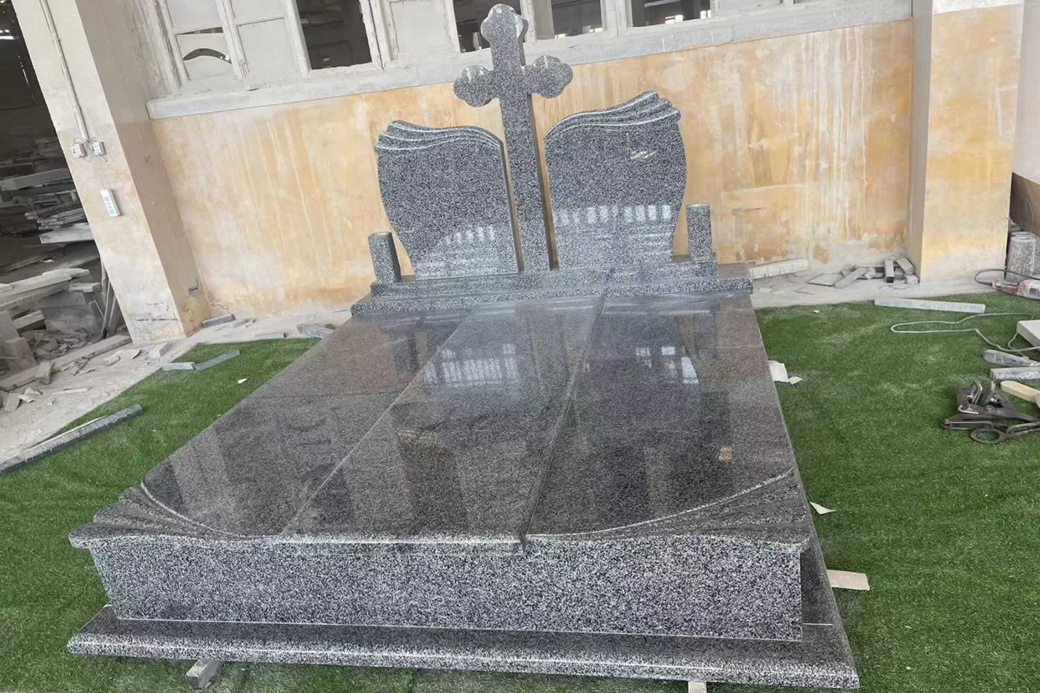 Romania Tombstone-01