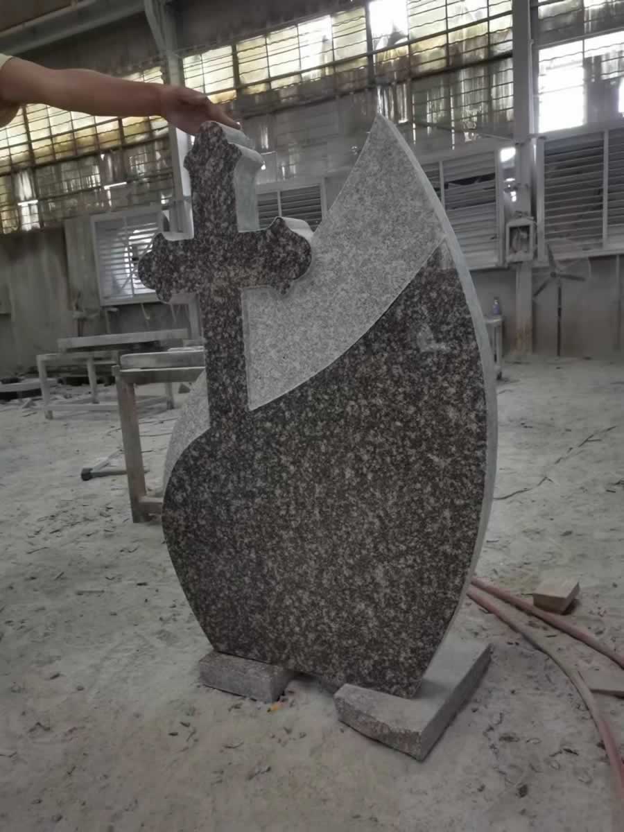 Romania Tombstone-02